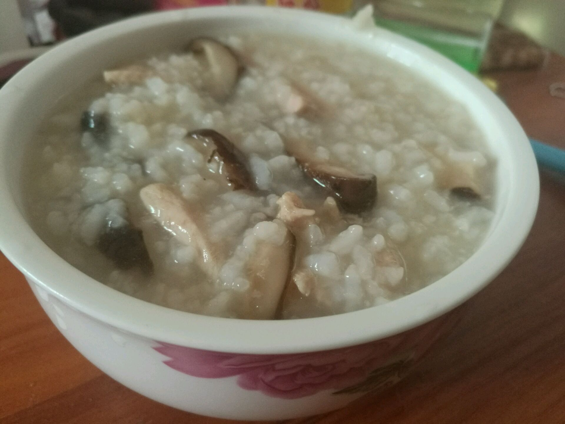 香菇猪肉粥的做法