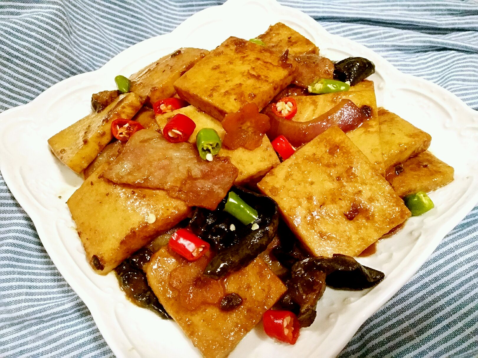 炒千叶豆腐怎么做_炒千叶豆腐的做法_Ann小叶子_豆果美食