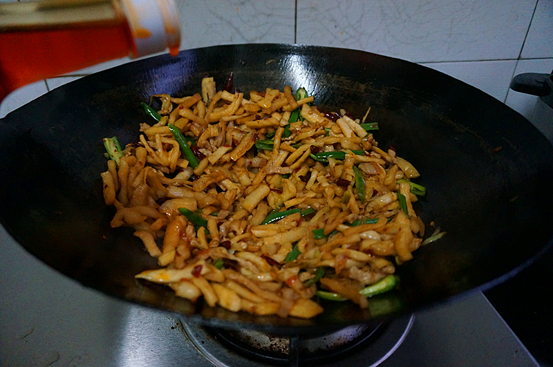 香辣炒萝卜干小时候的味道