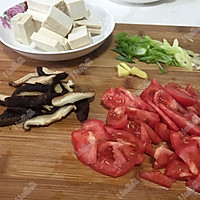香菇烧豆腐#舌尖上的外婆香#的做法图解2