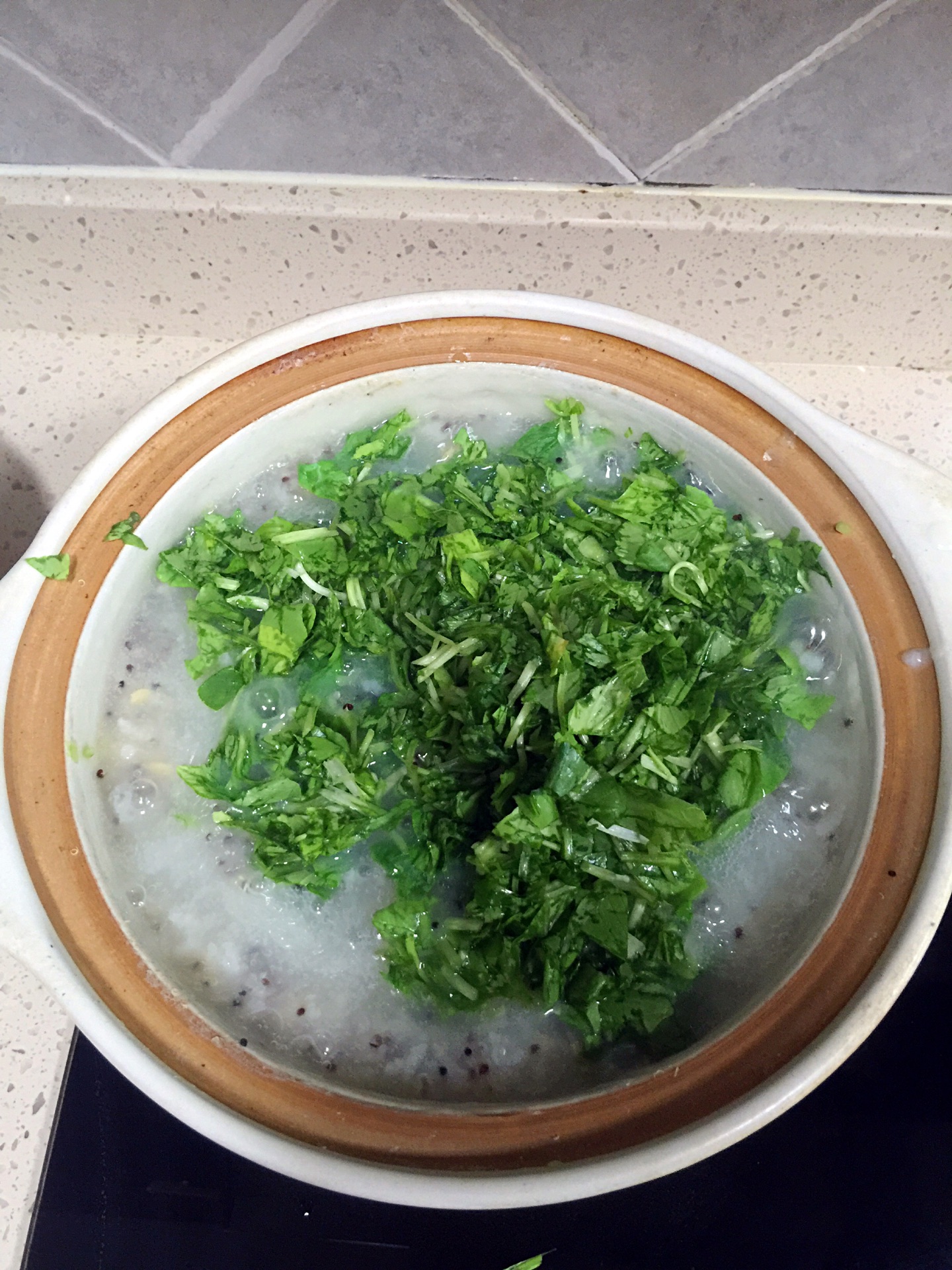 鸡肝蔬菜粥怎么做好吃 鸡肝蔬菜粥的家常做法_美妇网