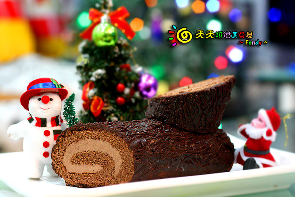 节日快乐圣诞节的巧克力芝士树根蛋糕