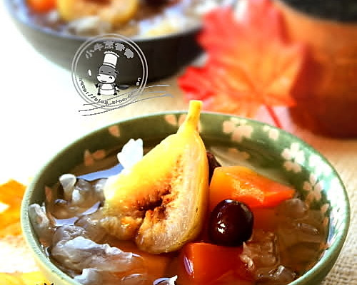 更方便 难度:配菜(中级)   时间:30-45分钟       主料 水晶梨 无花果