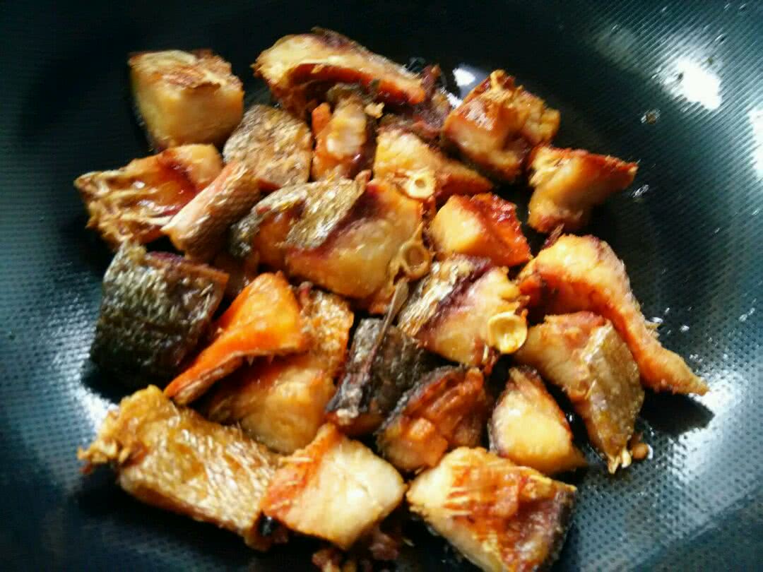 川菜师傅教你做腊鱼，特别简单在家就能做，方法和配方都告诉你_哔哩哔哩 (゜-゜)つロ 干杯~-bilibili