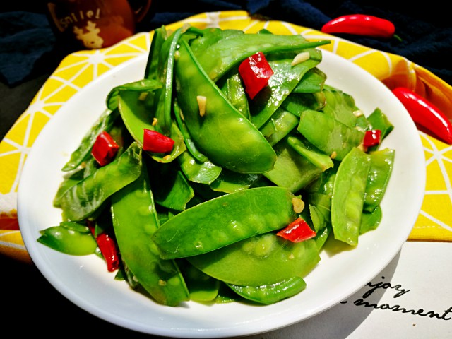 蒜蓉清炒荷兰豆的做法