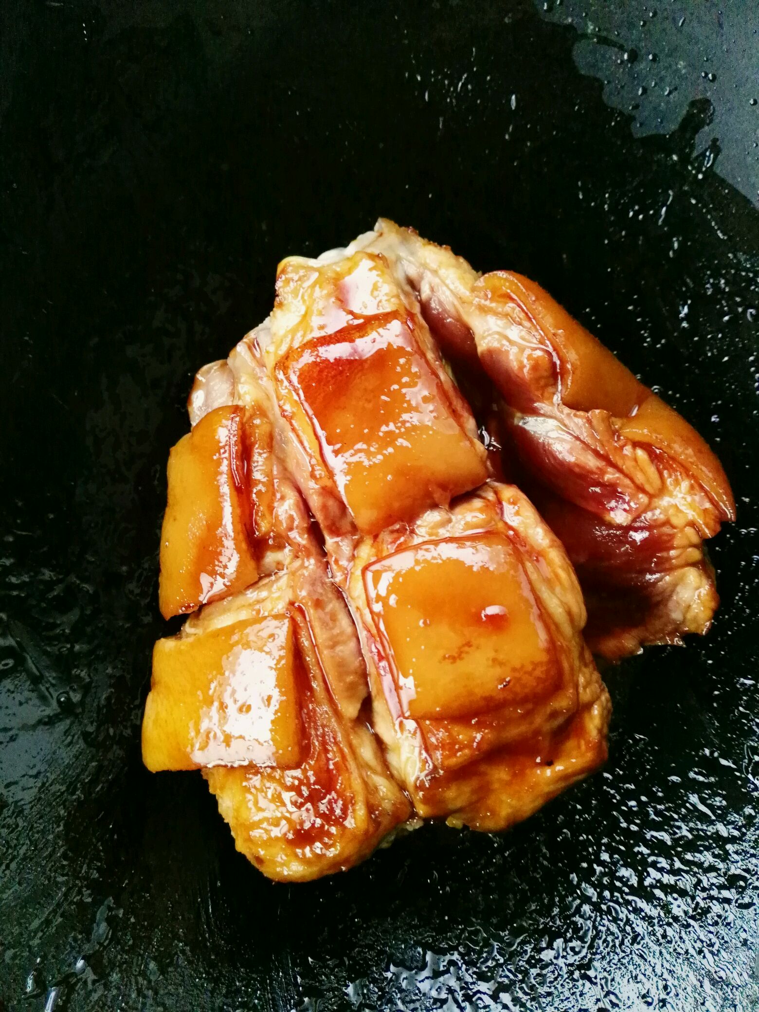 酱肘子