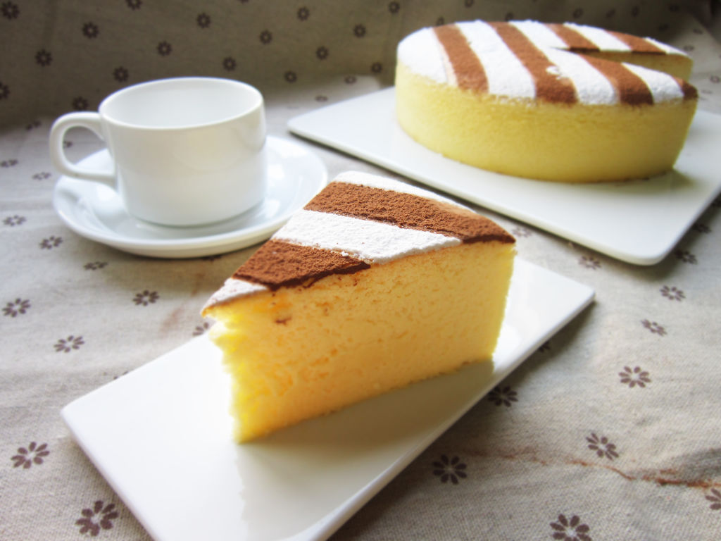 Grace's Blog 欣语心情: 椰糖椰香蛋糕 Gula Melaka Coconut Cake