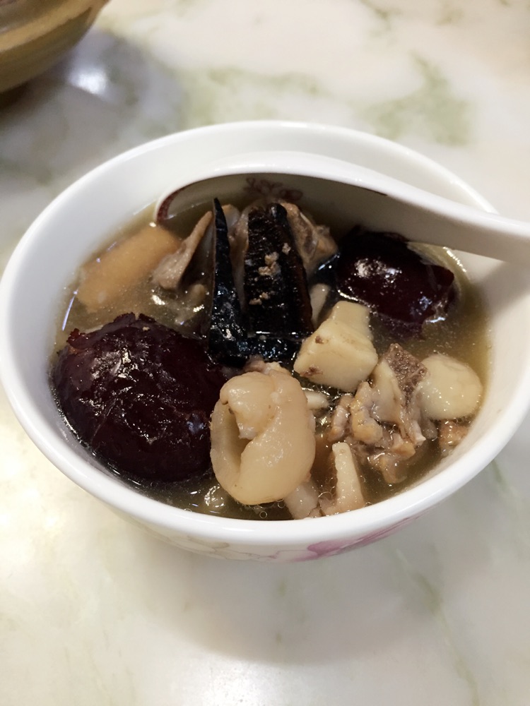 大象末路猪骨汤灵芝天堂里的茯苓图片