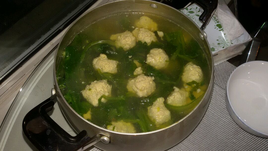 小白菜汆丸子