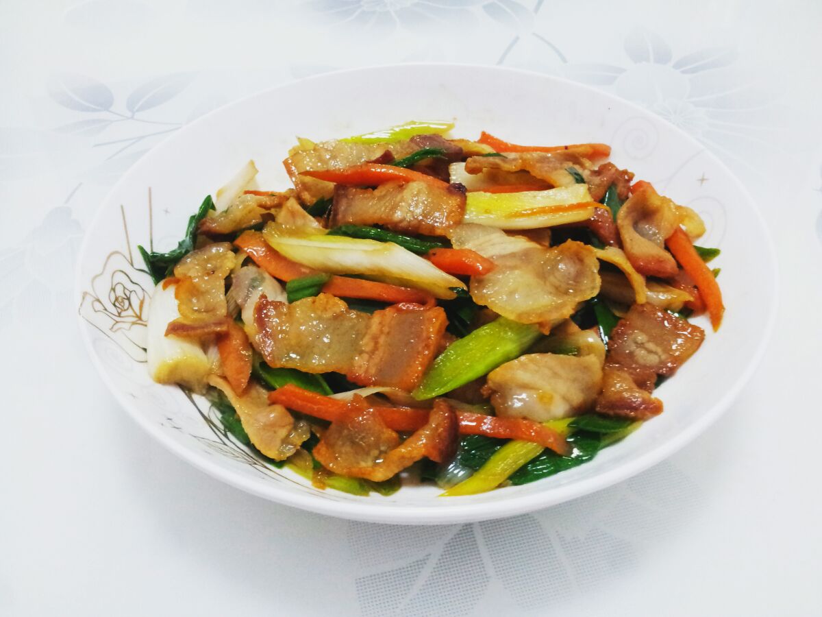 大蒜炒腊肉---附腊肉的腌制方法