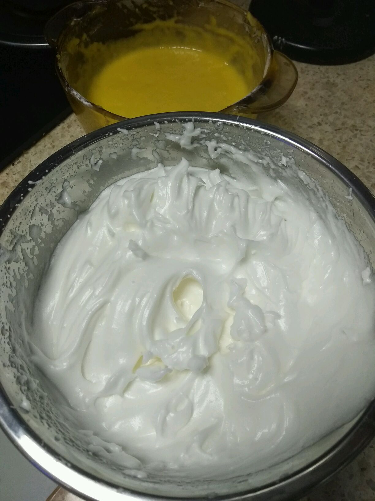 家庭制作奶油蛋糕的做法步骤