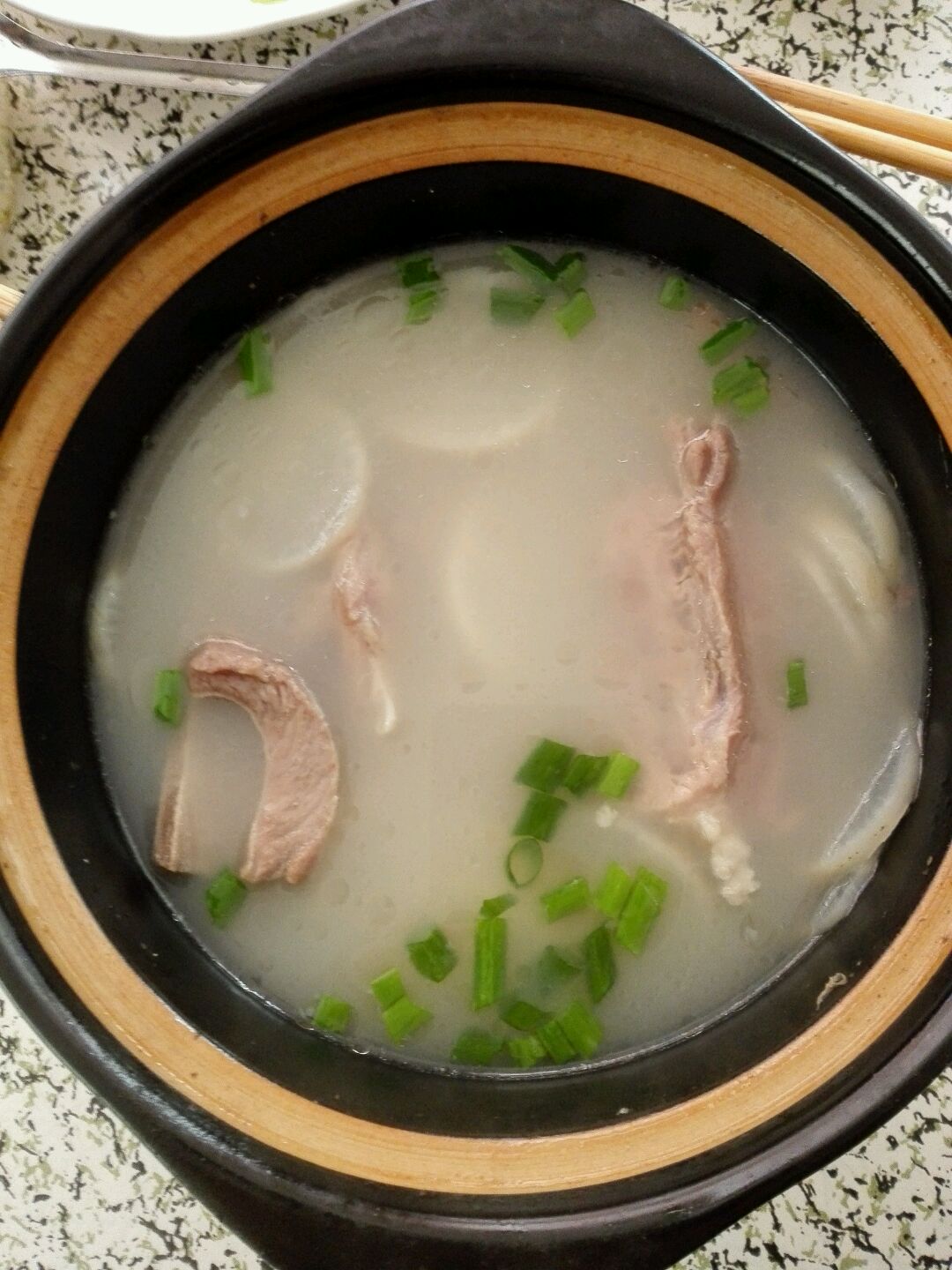 萝卜大骨头汤