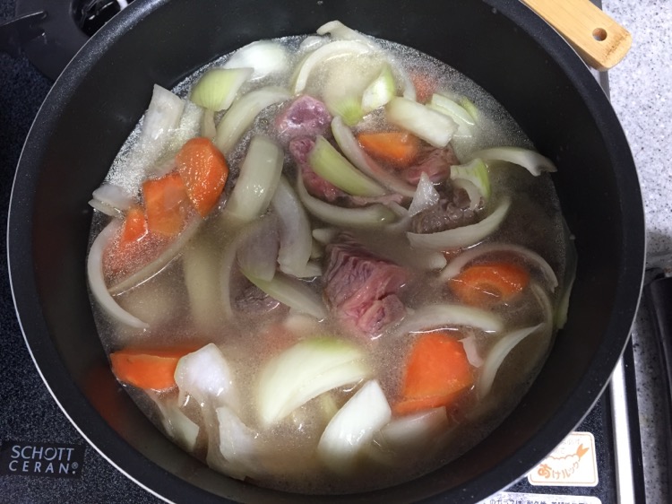 西式炖菜-牛肉土豆胡萝卜洋葱蘑菇