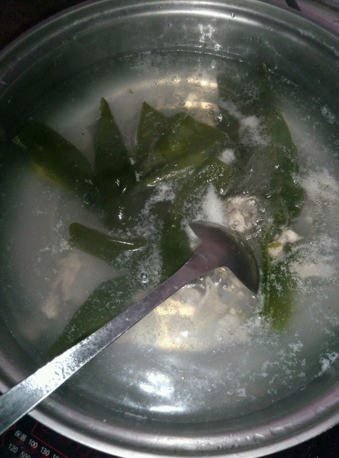 清淡的海带汤(孕妇食谱)开胃汤的做法图解1