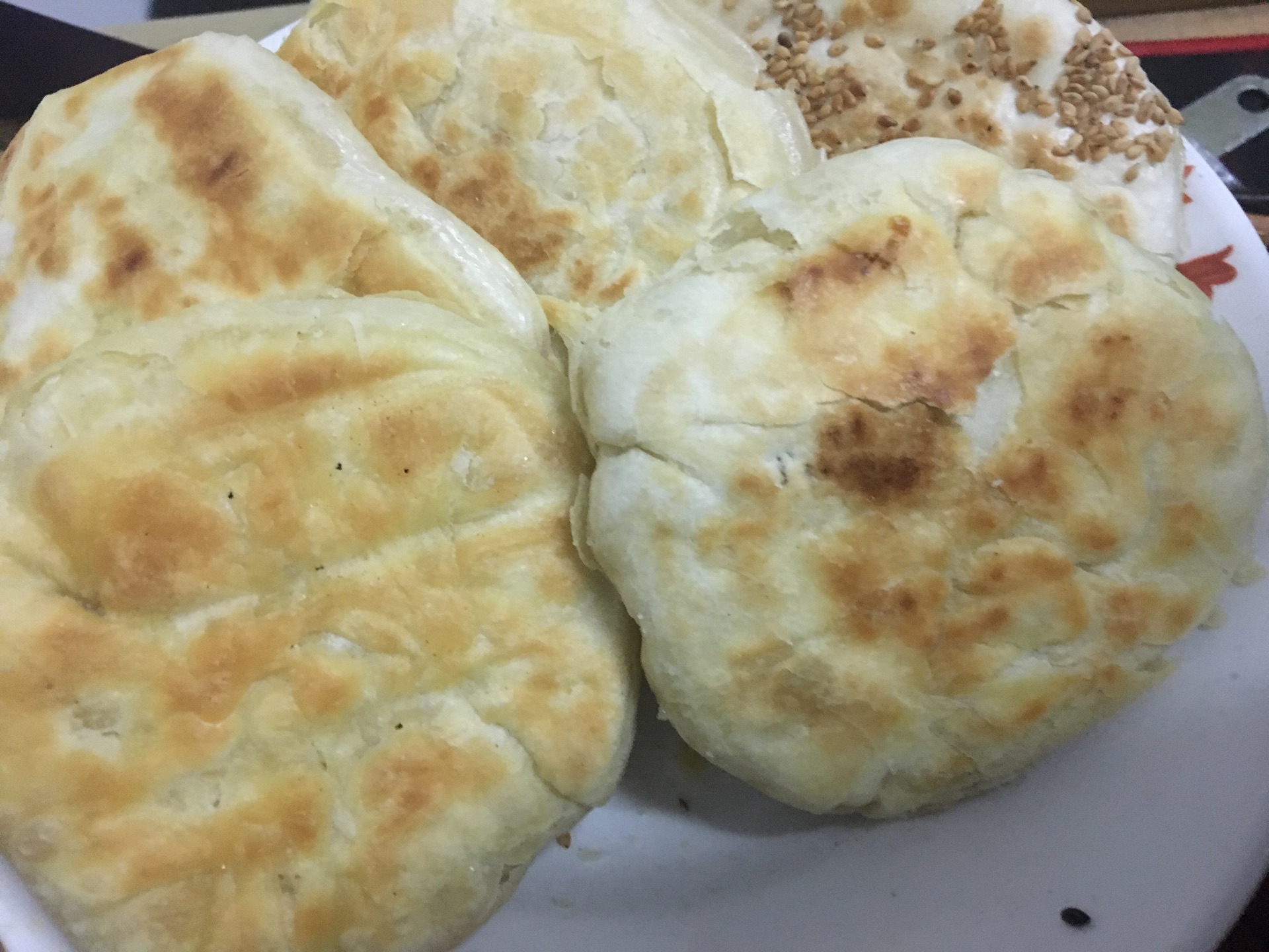 电饼铛放油,两边煎制金,即可