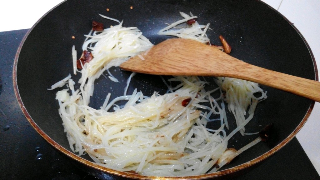 酸辣土豆丝的做法_酸辣土豆丝的做法酸辣土豆丝的做法