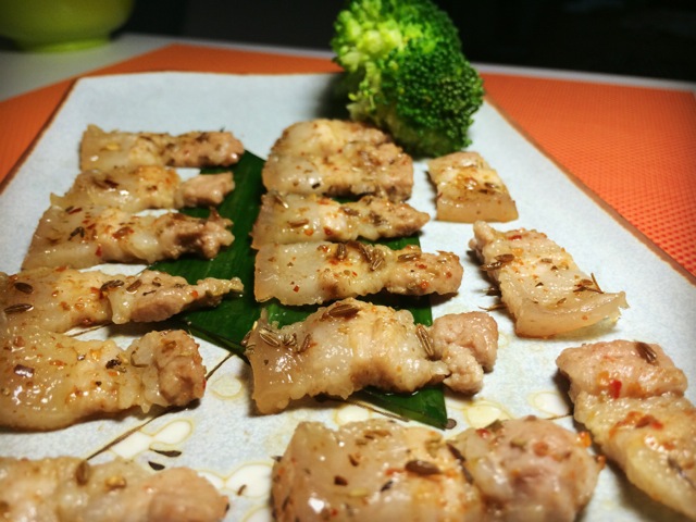 云海肴 傣味烤五花肉的做法_菜谱_豆果美食
