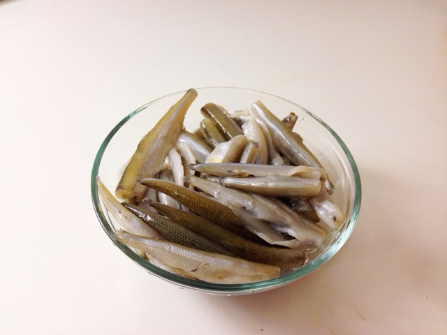 炸小香鱼