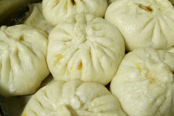 蒸包子