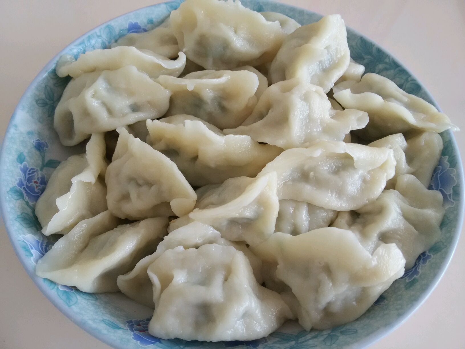 韭菜鸡蛋饺子,韭菜鸡蛋饺子的家常做法 - 美食杰韭菜鸡蛋饺子做法大全