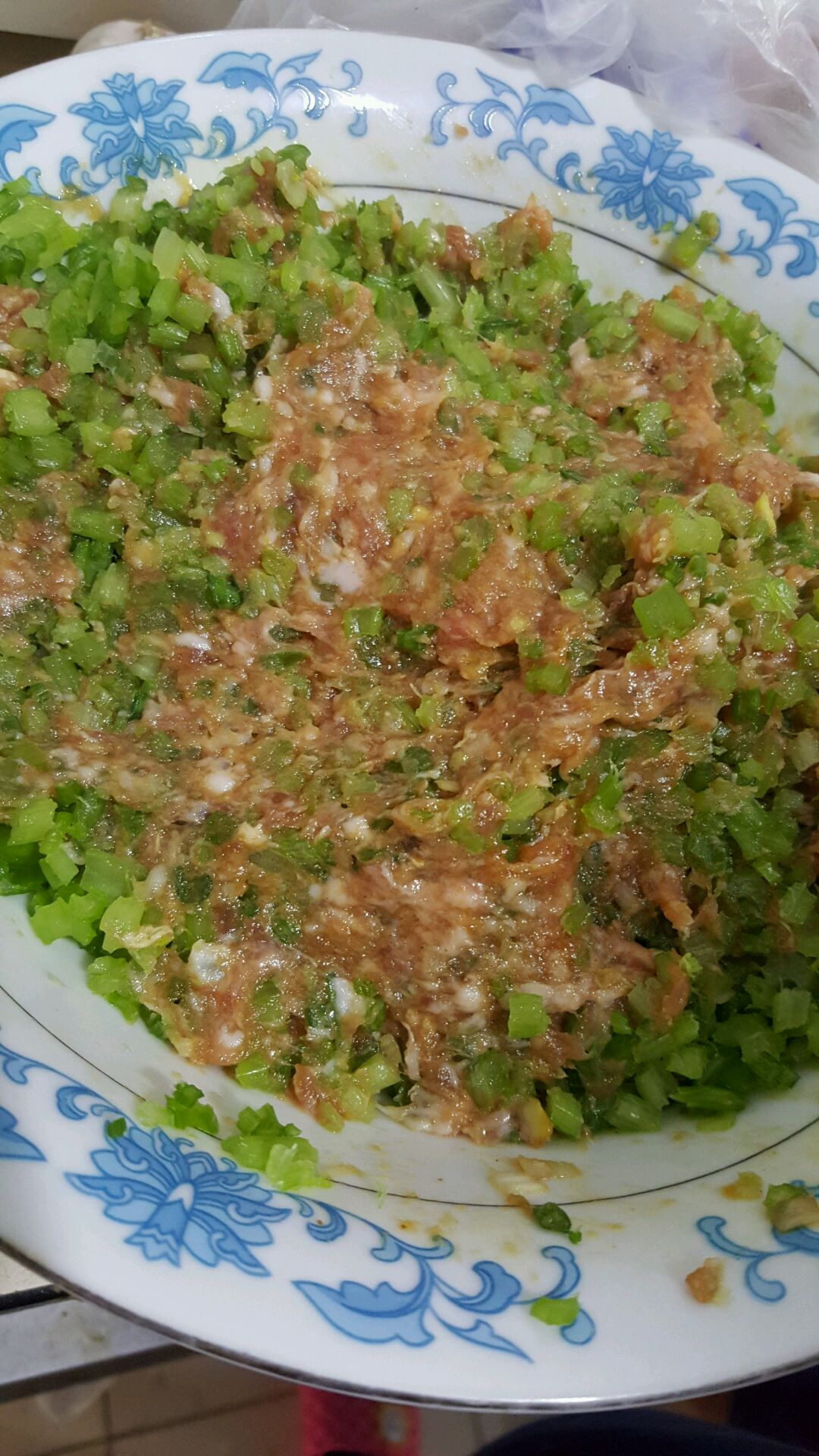 芹菜猪肉水饺