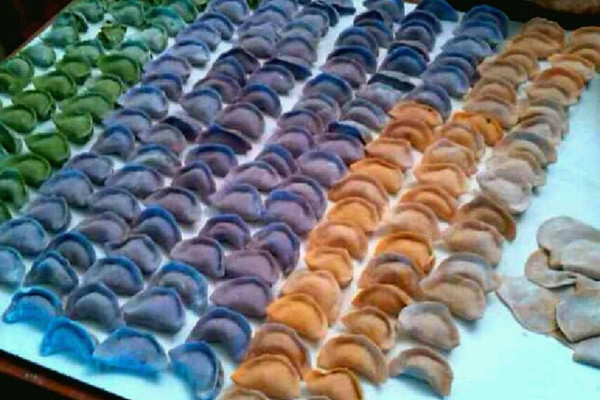 色彩饺子的做法_【图解】色彩饺子怎么做如何