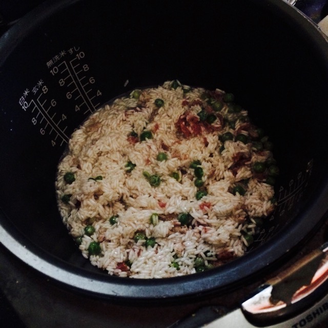 电饭煲豌豆糯米饭的做法_【图解】电饭煲豌豆糯米饭做