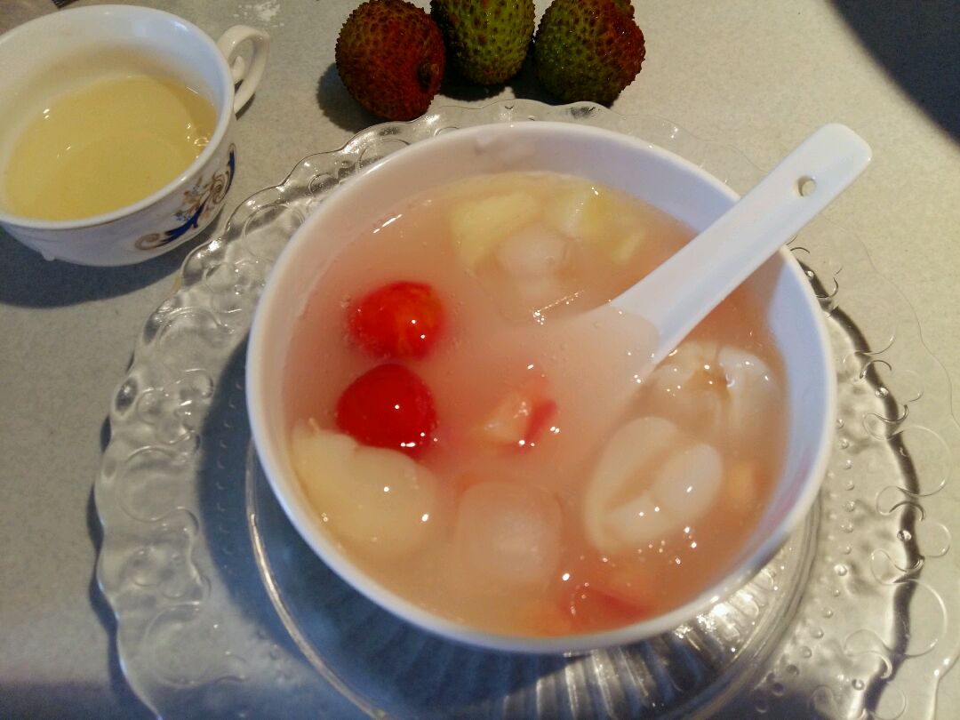 缤纷水果羹
