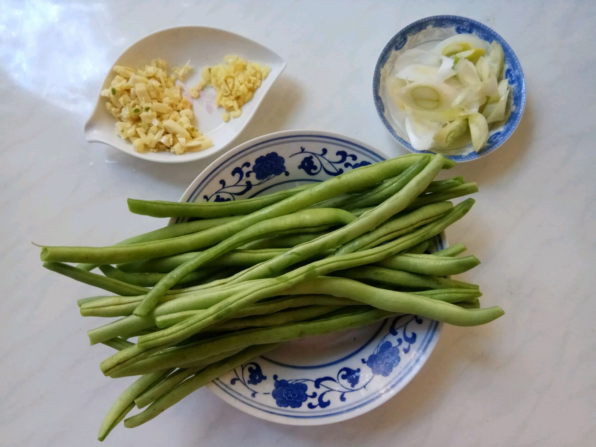 干煸蒜蓉豆王