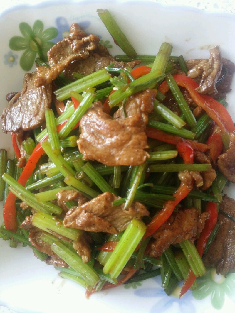 芹菜炒肉