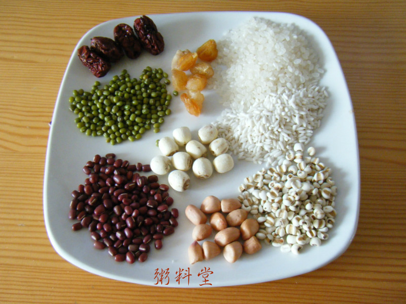 红枣莲子八宝粥的做解1