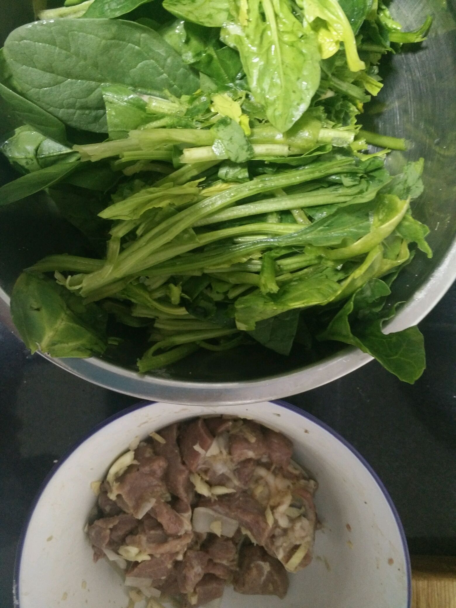 菠菜炒新疆羊肉