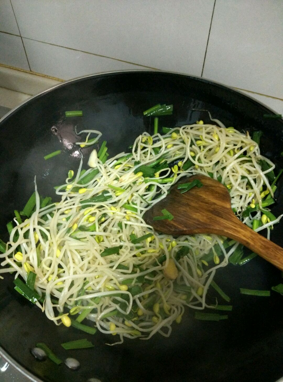 豆芽炒韭菜