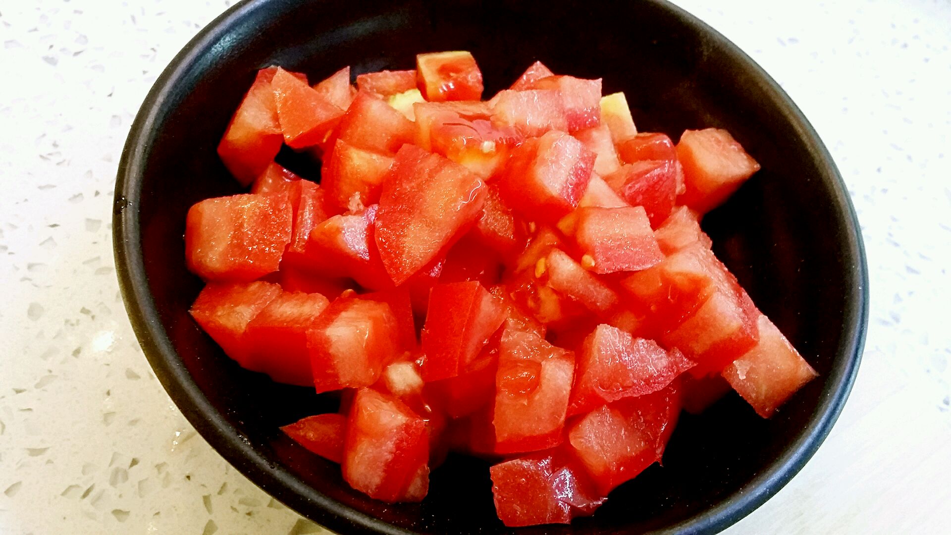 西红柿切成小块块