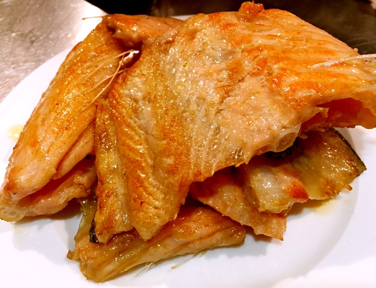 香煎三文鱼骨