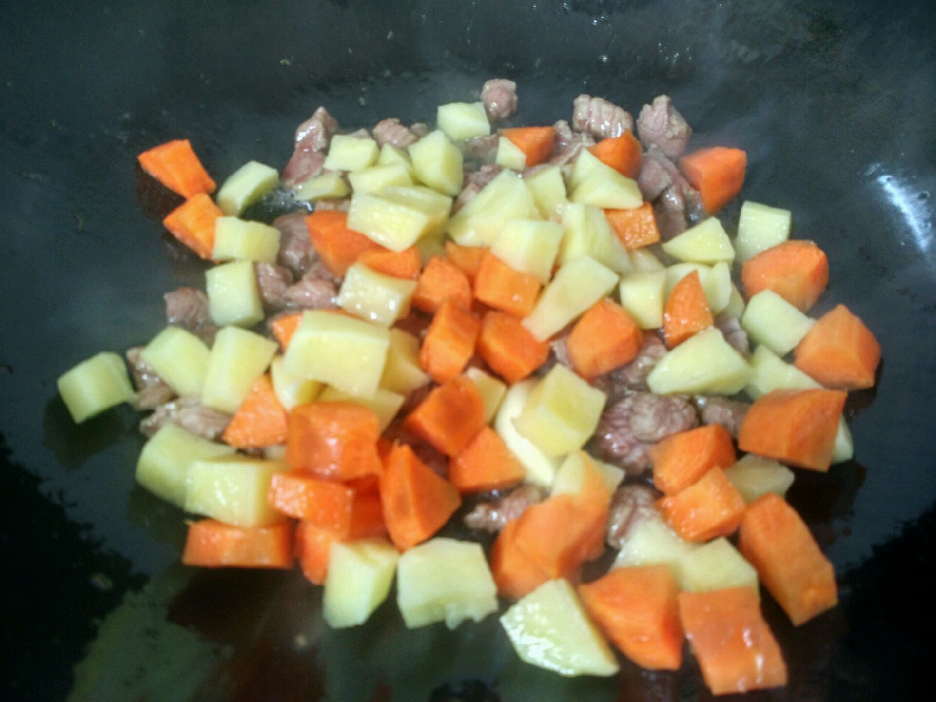 土豆洋葱胡萝卜，印度咖喱炖牛腩，汤汁浓郁咖喱饭，做法实在简单 - 知乎