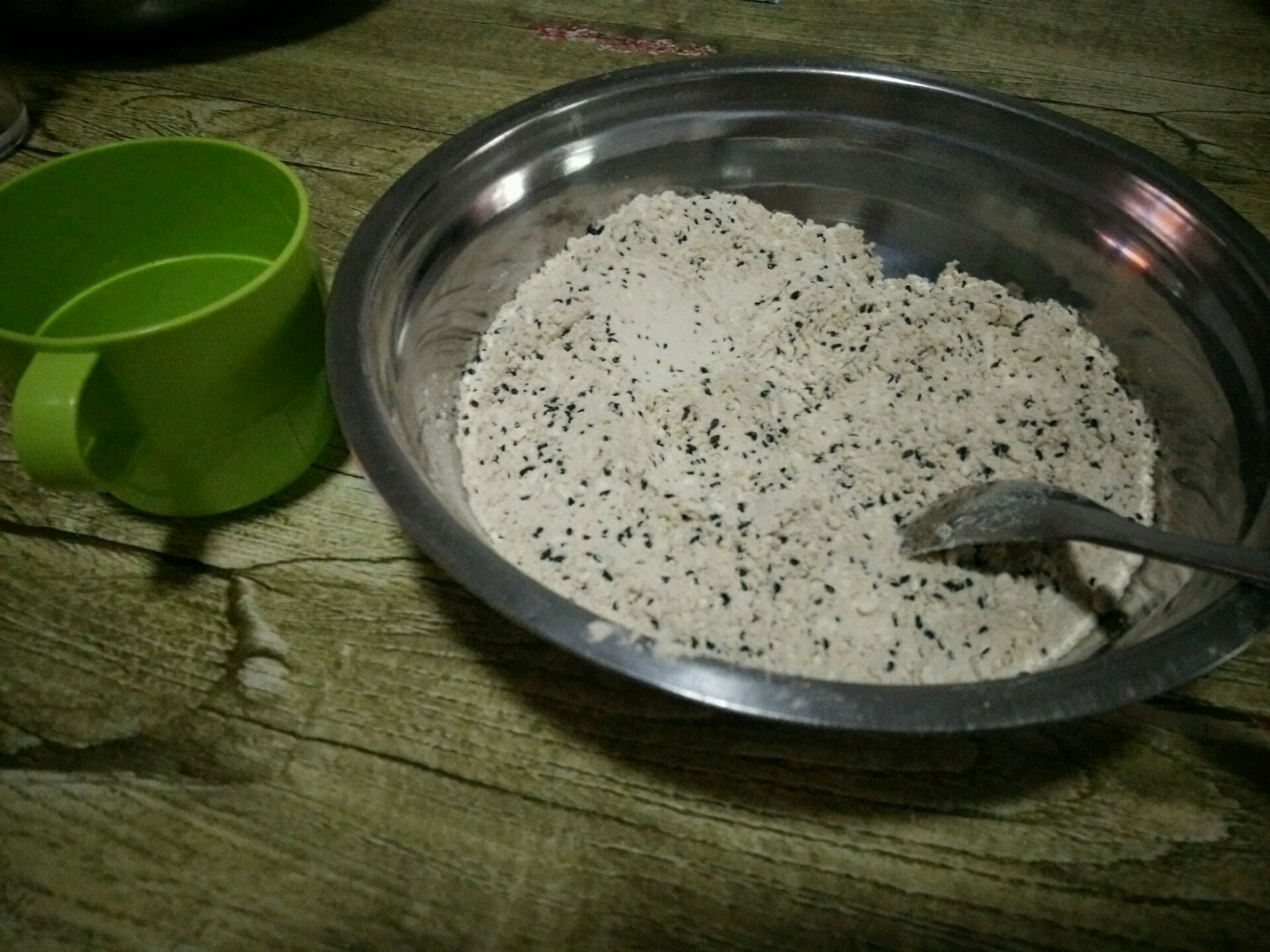 黑芝麻炒面粉