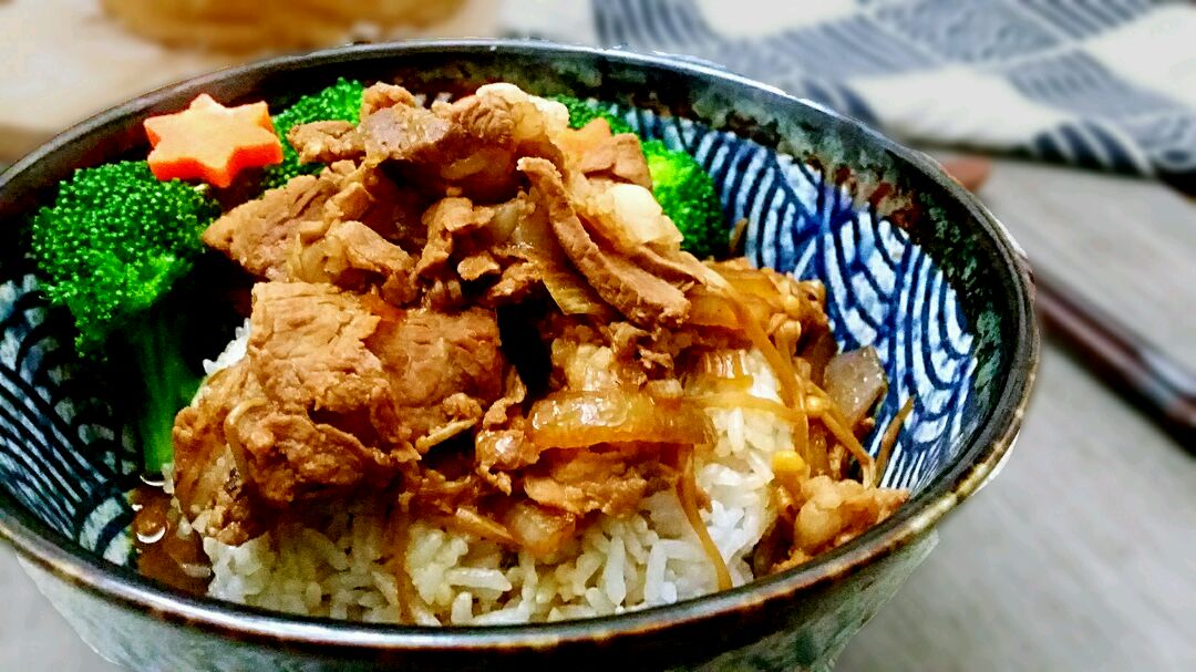 牛丼饭怎么做_牛丼饭的做法_柳雯_豆果美食