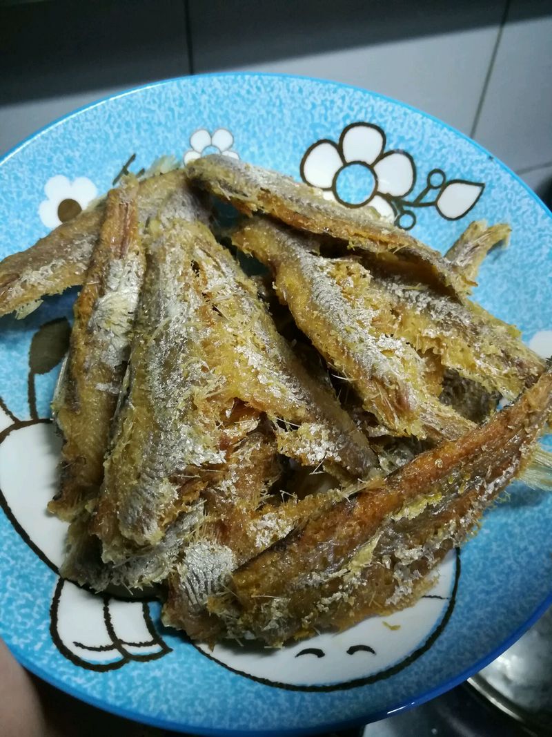 香酥黄鲫子鱼