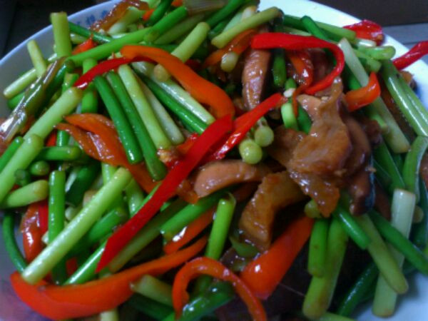 咸肉蒜苔