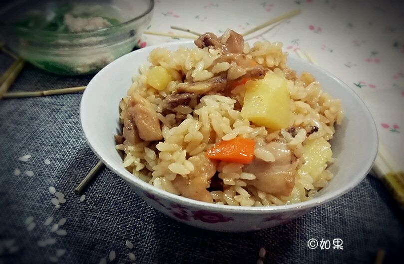 土豆鸡腿肉焖饭#美的初心电饭煲