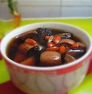 杜仲猪腰汤(产后月子补腰肾)