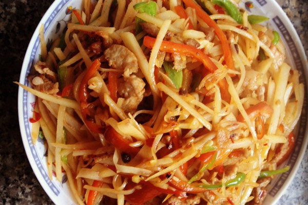 青椒土豆肉丝