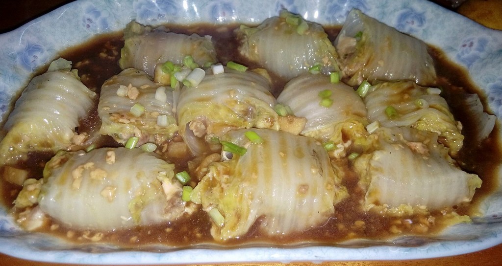 娃娃菜包肉的做法图解1