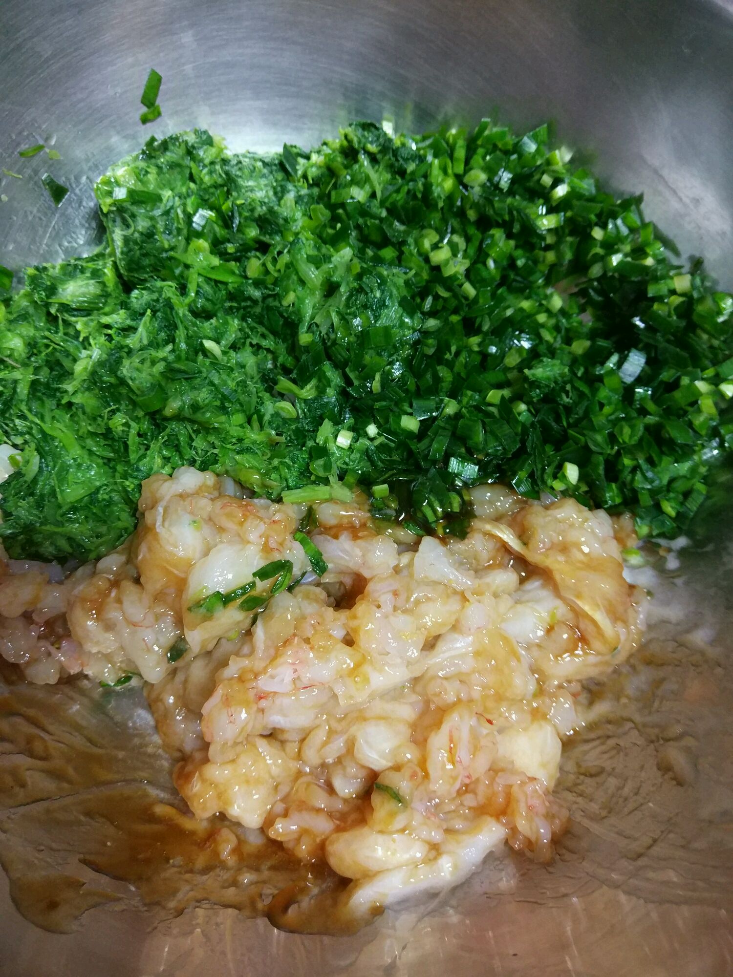 虾仁菜心饺子的做法图解1