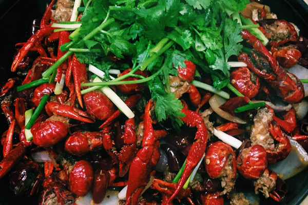 爆炒麻辣小龙虾的做法_【图解】爆炒麻辣小龙虾怎么做如何做好吃_爆炒麻辣小龙虾家常做法大全_Miss玛奇朵_豆果美食