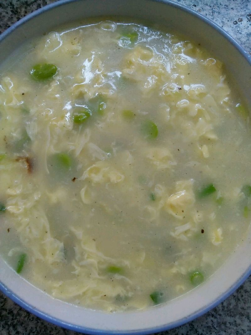 鸡蛋蚕豆汤