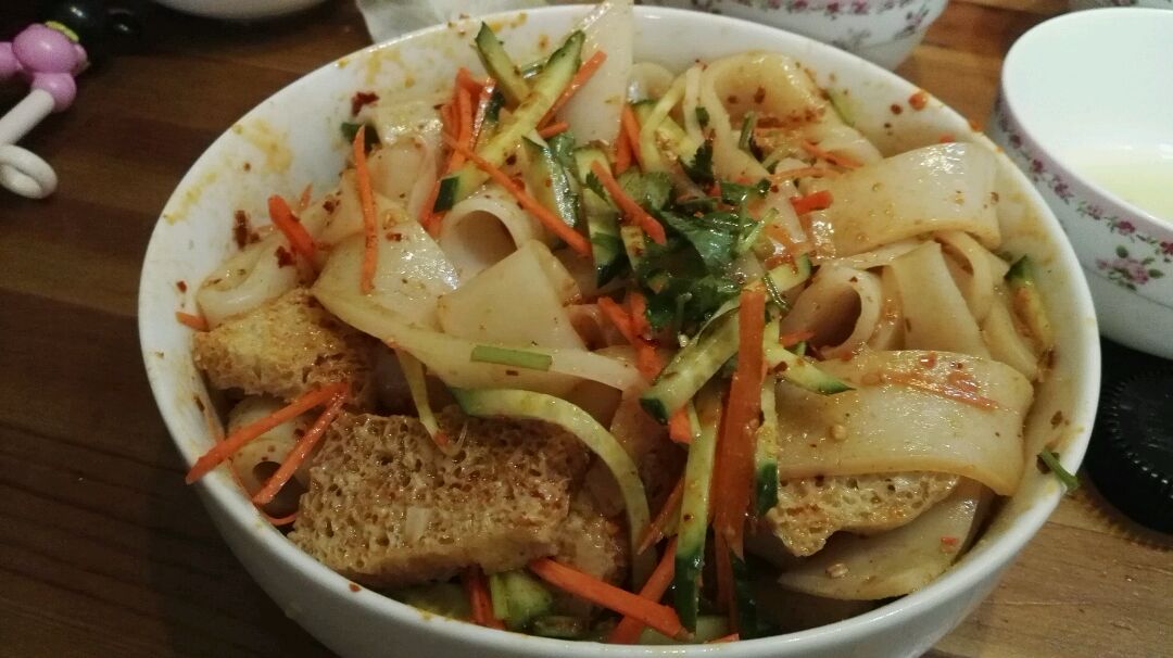 凉皮的做法_【图解】凉皮怎么做如何做好吃_凉皮家常