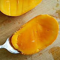 芒果班戟#蔚爱边吃边旅行#的做法_【图解】芒