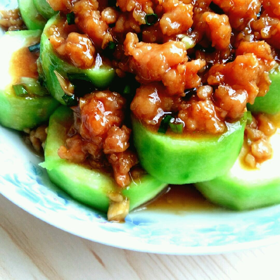 最近工作忙,好长一段时间没传菜谱了,正值夏季是瓜类大量上市